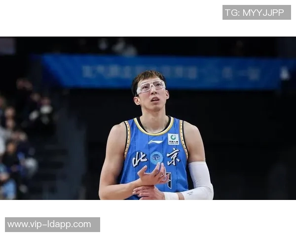 曾凡博重返助力北京队锋线周琦轻松得分展现实力