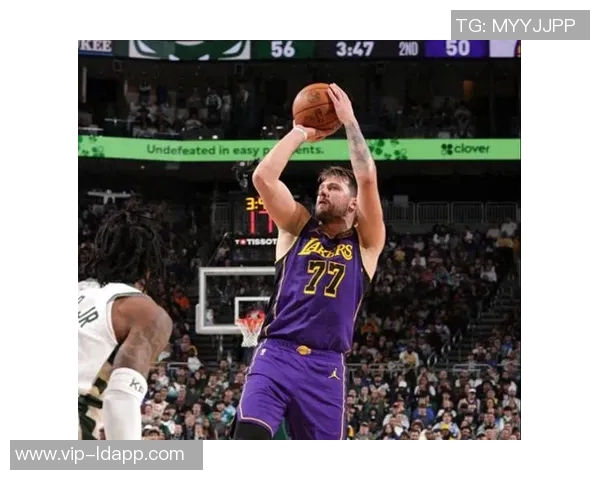 湖人需调整阵容平衡里夫斯东契奇攻强守弱成隐忧