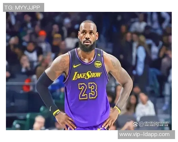 湖人三巨头意外落后马刺20分老詹精彩隔扣引发热议